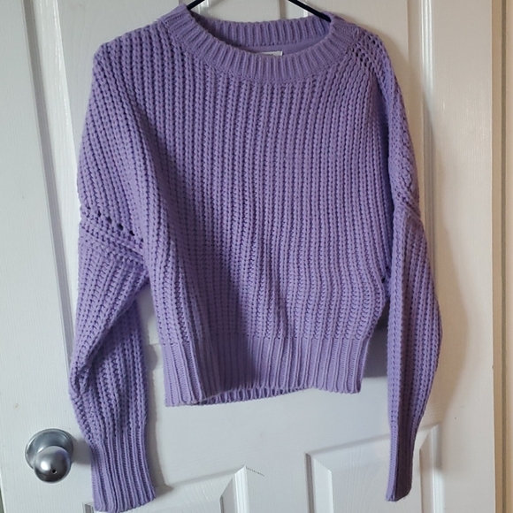 Sweater - Picture 1 of 2